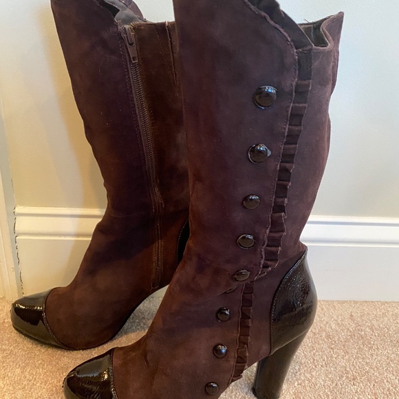 Restricted Brown Suede Button Detail Boots Size 8 - Picture 7 of 11
